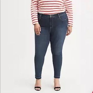 JEANS - Women's Levi's Trendy Plus 721 High Rise Skinny Jeans. Size 24W